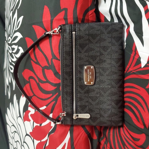 Michael Kors Black Monogram Wallet Wristlet - Picture 1 of 8
